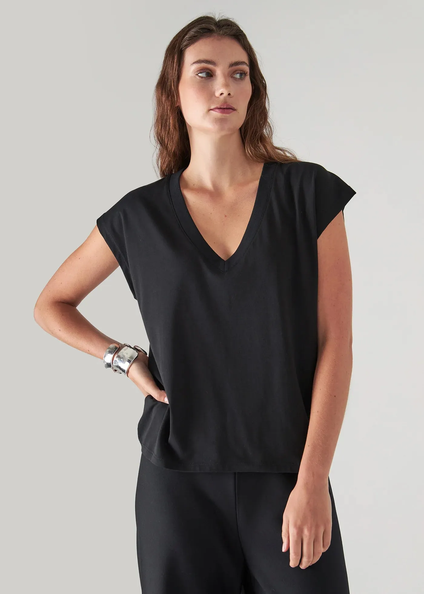 🇨🇦 Patrick Assaraf Pima Cotton Stretch Dolman V-Neck T-Shirt