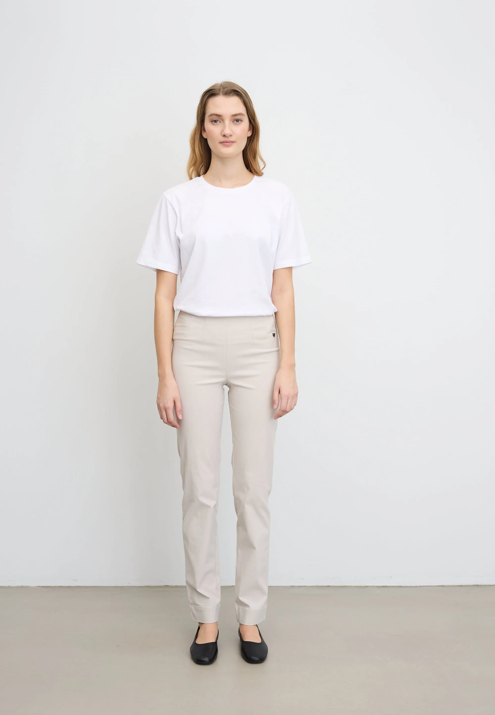 Betty Regular - Medium Length - Grey Sand