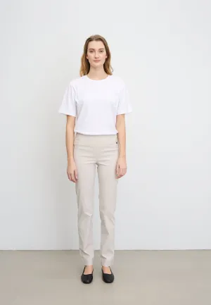 Betty Regular - Medium Length - Grey Sand