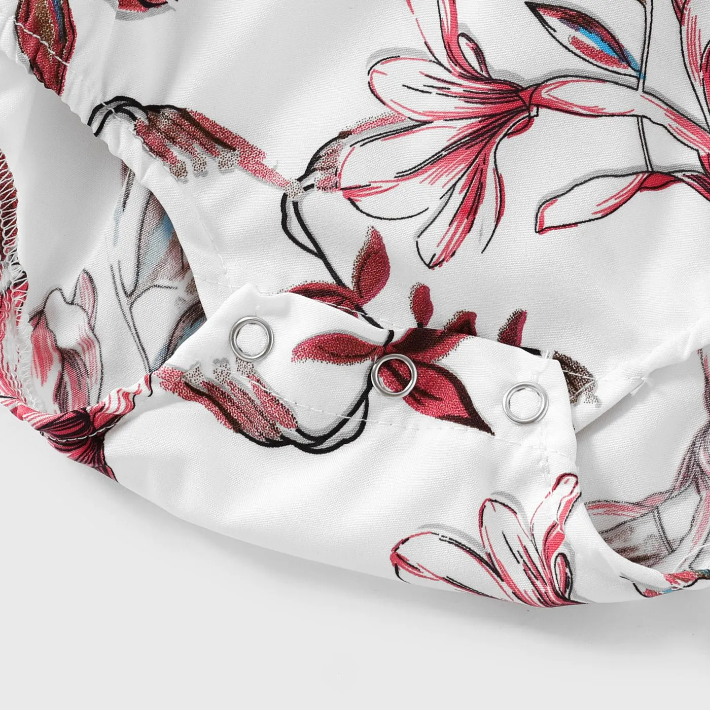 Family Matching Solid V Neck Button Up Spaghetti Strap Splicing Floral Print Dresses and Short-sleeve T-shirts Sets