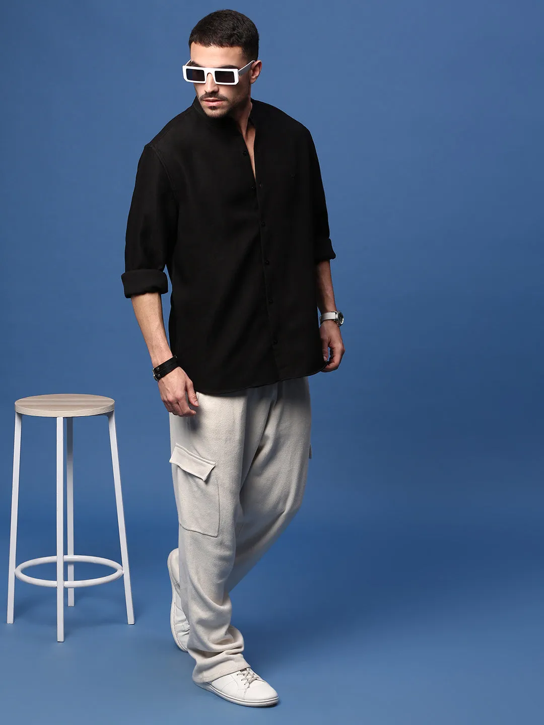 Men Black Solid Slim Fit Cotton Casual Shirt